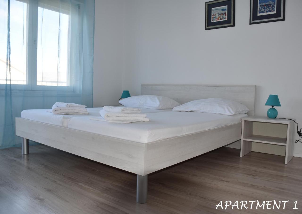Apartments Luka Trogir Exterior foto